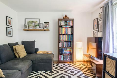 80 Priory Crescent, London, SE19 3EF
