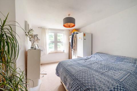 1 bedroom flat to rent, Fawe Park Road, Putney, London, SW15