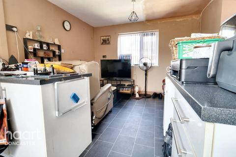 37 Carr Road, Edlington, Doncaster, DN12 1PH