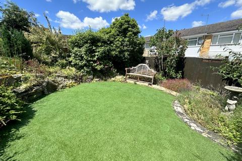 3 Benning Close, Windsor, SL4 4YS