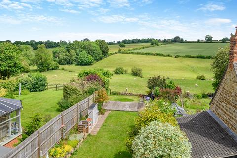 4 bedroom detached house for sale, Upper Tadmarton, Oxon, Banbury OX15 5SH