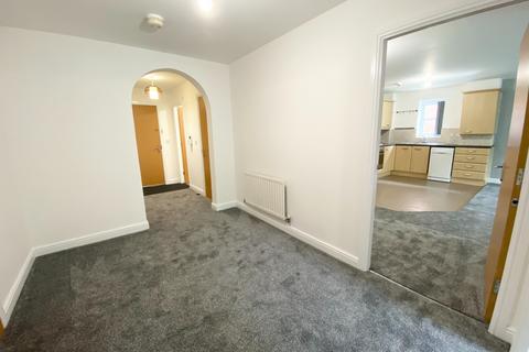2 bedroom flat to rent, Stanley Road, Manchester M16