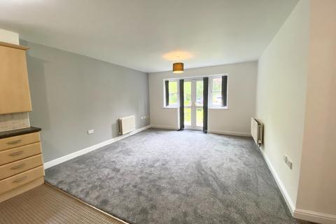 2 bedroom flat to rent, Stanley Road, Manchester M16