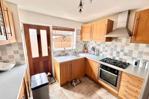 3 bedroom semi-detached house for sale, Tyelands, Billericay