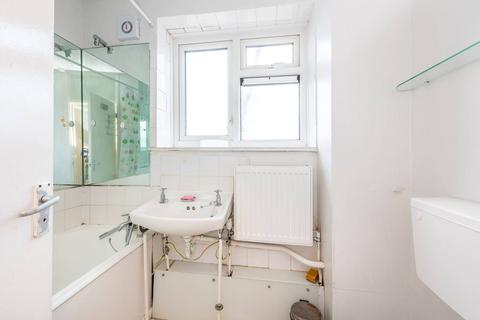 1 bedroom flat for sale, Newburn Street, Kennington, London, SE11