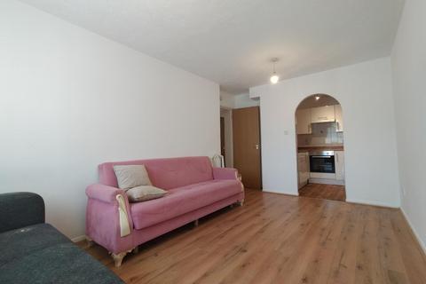 undefined, Tennyson Close, Enfield, EN3