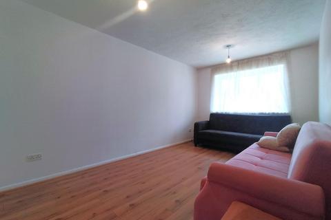 undefined, Tennyson Close, Enfield, EN3