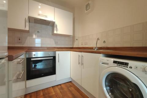 undefined, Tennyson Close, Enfield, EN3