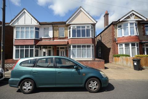 4 bedroom detached house to rent, Thurbern Road, Portsmouth, PO2
