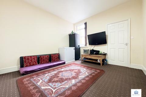 undefined, Mount Avenue, Leicester LE5