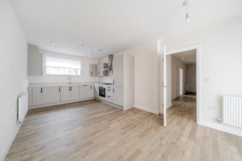 2 bedroom apartment to rent, Consort Avenue, Trumpington, Cambridge, Cambridgeshire