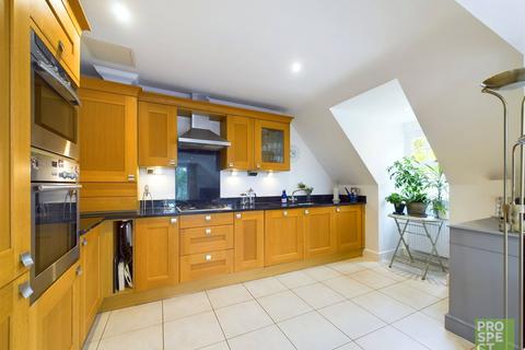 2 bedroom apartment for sale, Robin Hill, Maidenhead, Berkshire, SL6