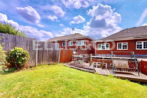 3 bedroom end of terrace house for sale, Lantern Close, Wembley, HA0