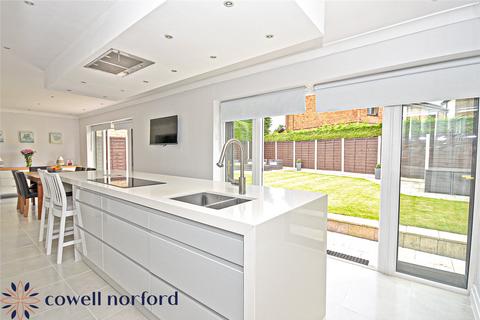 4 bedroom detached house for sale, Bamford, Rochdale OL11