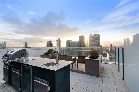 2 bedroom flat to rent, Horizons Tower, Yabsley Street, London, E14