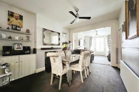 6 Cavendish Grove, Eccles, Manchester, M30 9HR