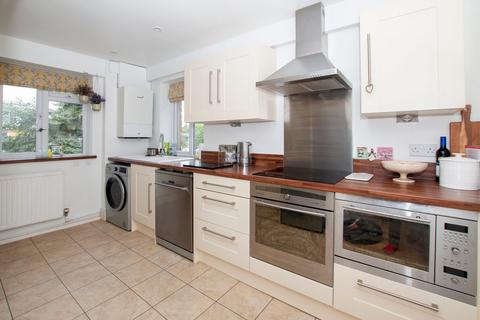 10 Kemsing Close, Bromley, BR2 7ET