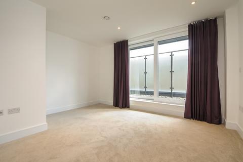 2 bedroom apartment to rent, Hartfield Road London SW19