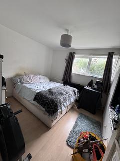 1 bedroom flat to rent, Maple Road, Hayes UB4