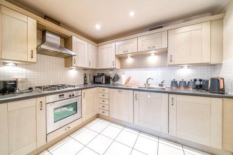 2 bedroom apartment for sale, Bridgewater Road, Weybridge, KT13