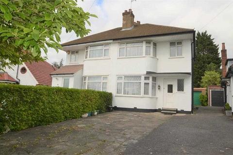 3 bedroom property to rent, Mount Grove, Edgware