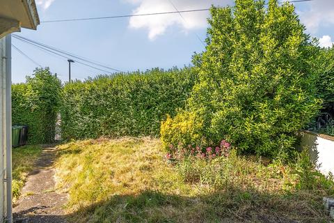 128 Chestnut Avenue, Exeter, EX2 6DN