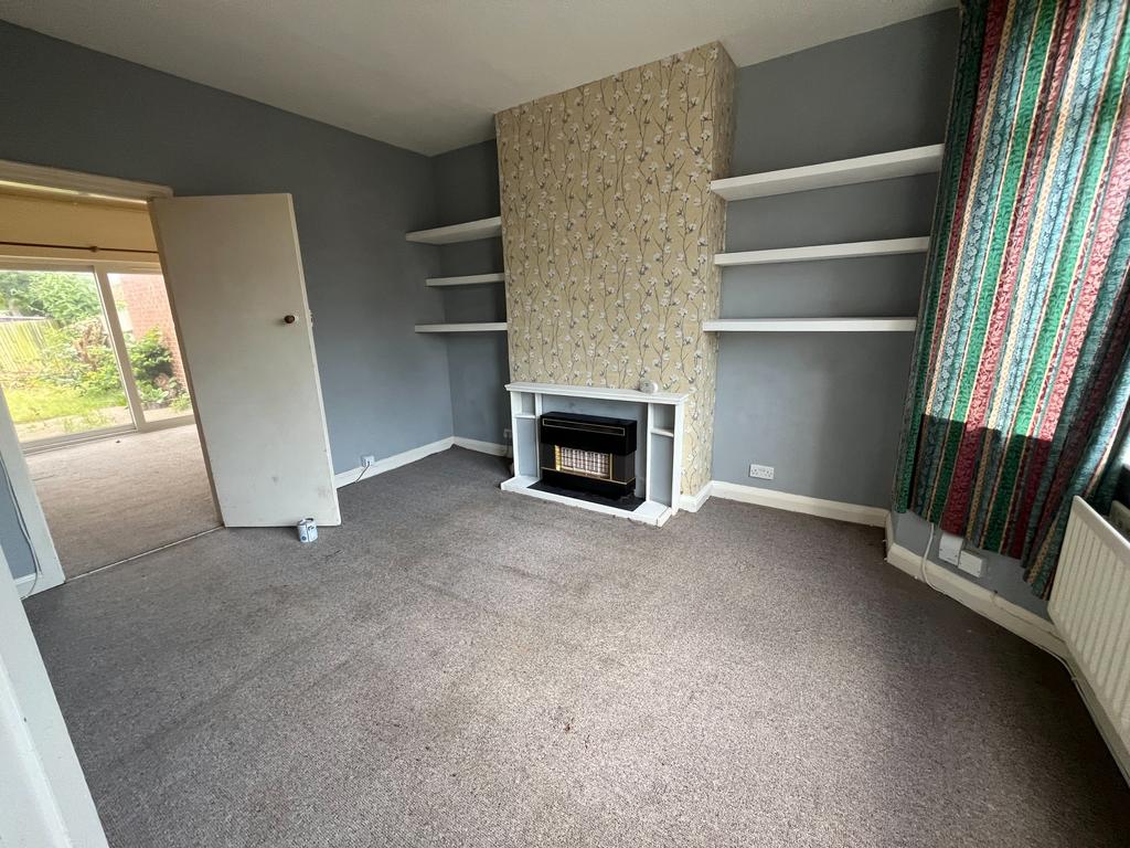 Linden Road, Loughborough LE11 3 bed semidetached house for sale £