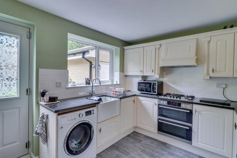 5 Cavalier Drive, Apperley Bridge, Bradford, BD10 0UF