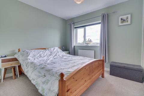 5 Cavalier Drive, Apperley Bridge, Bradford, BD10 0UF