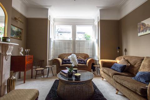 6 Wanstead Place, London, E11 2SW