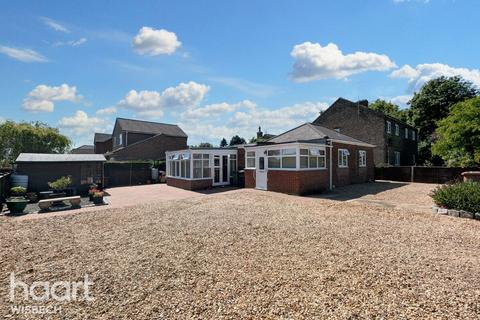 2 bedroom detached bungalow for sale, Smeeth Road, Marshland St James