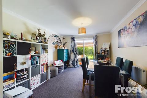 19 Comet Road, Stanwell, Staines-upon-thames, TW19 7HP