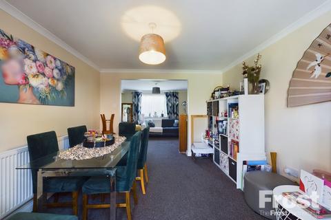 19 Comet Road, Stanwell, Staines-upon-thames, TW19 7HP