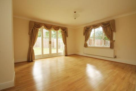 5 bedroom detached house to rent, The Riding, Woking GU21