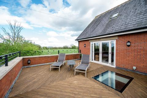 6 bedroom country house for sale, White Croft, White House Lane, Preston