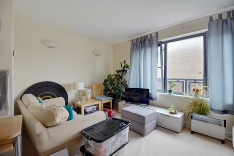 1 bedroom apartment for sale, at Merbury Close, Greenwich, London SE28