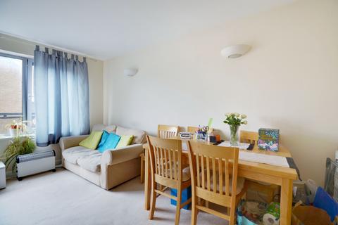 1 bedroom apartment for sale, at Merbury Close, Greenwich, London SE28