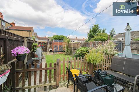 3 bedroom terraced house for sale, Lambert Road, Grimsby DN32