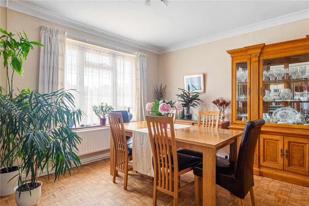 Dining Detail