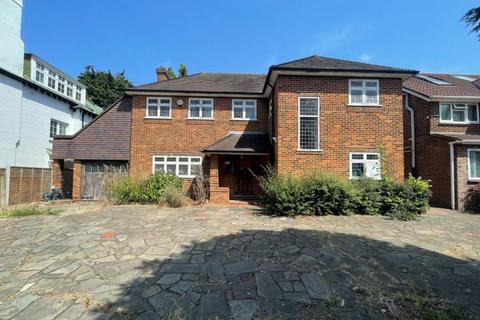 3 bedroom detached house for sale, Aldermans Hill, London, N13