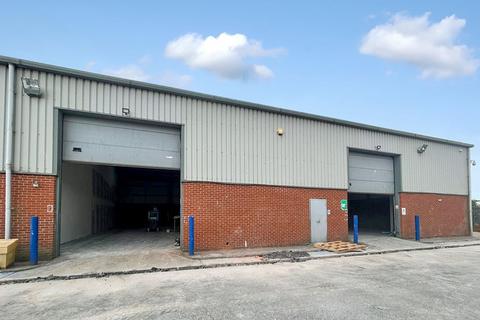 Industrial unit to rent, Unit 4 Fordsons Business Park, Arndale Road, Littlehampton, BN17 7HD