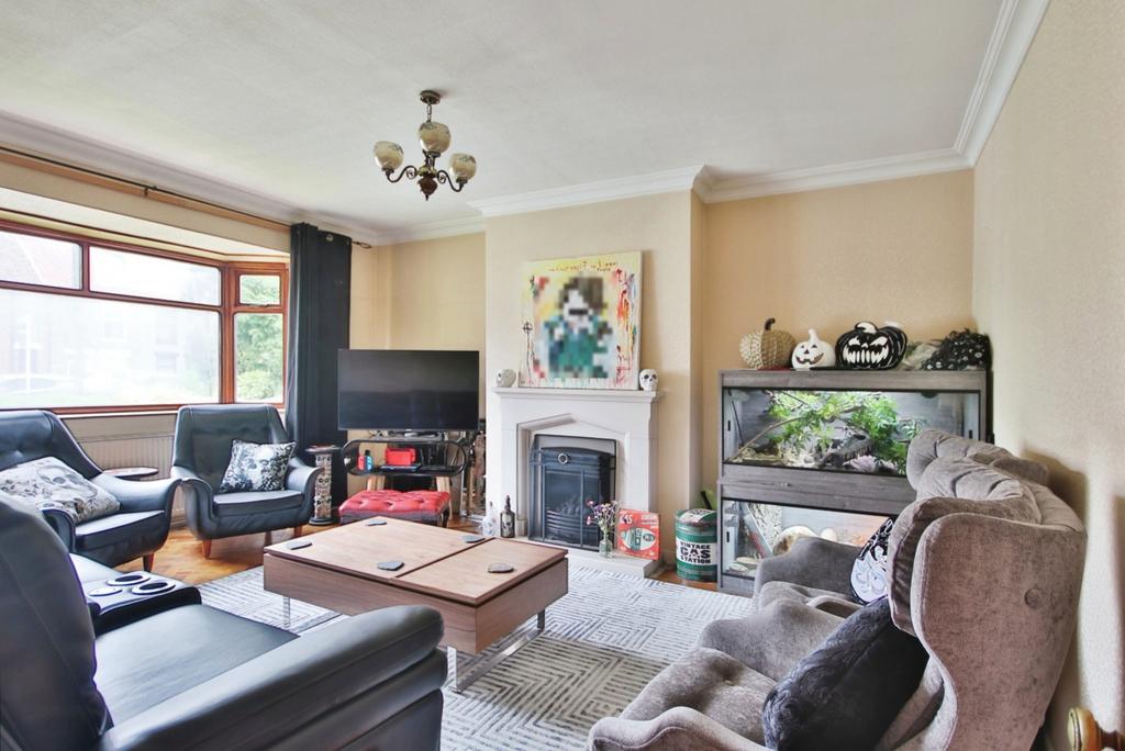 Barrow Road, BartonUponHumber, DN18... 3 bed detached bungalow for