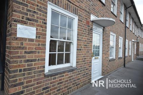 2 bedroom flat for sale, Hook Road, Chessington, Surrey. KT9 1EL