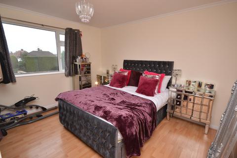 2 bedroom flat for sale, Hook Road, Chessington, Surrey. KT9 1EL