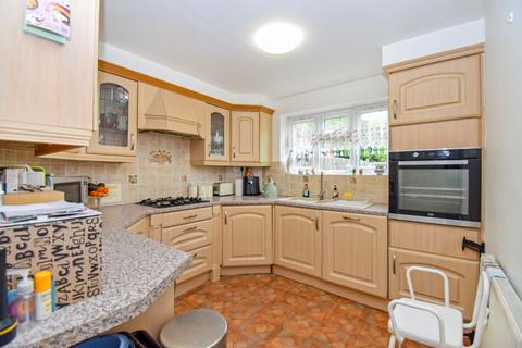 2 bedroom maisonette for sale, Derwent Drive, Slough, Berkshire, SL1