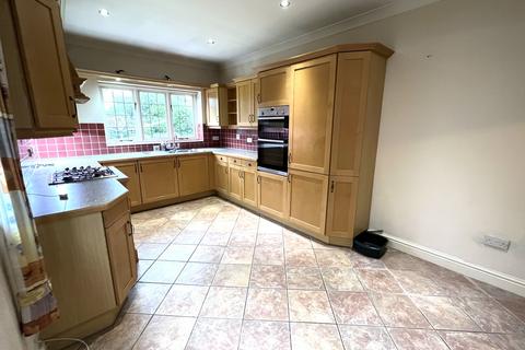 5 bedroom detached house for sale, Britannic Gardens Birmingham B13 8QX