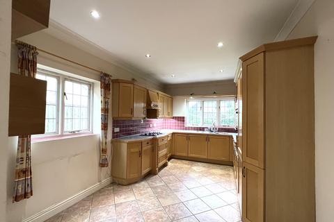 5 bedroom detached house for sale, Britannic Gardens Birmingham B13 8QX