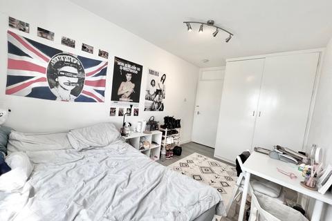 3 bedroom flat to rent, Dorney, London NW3