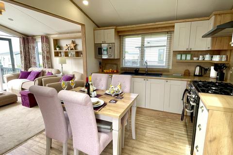 2 bedroom lodge for sale, NEWQUAY TR8