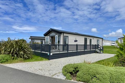 2 bedroom lodge for sale, NEWQUAY TR8